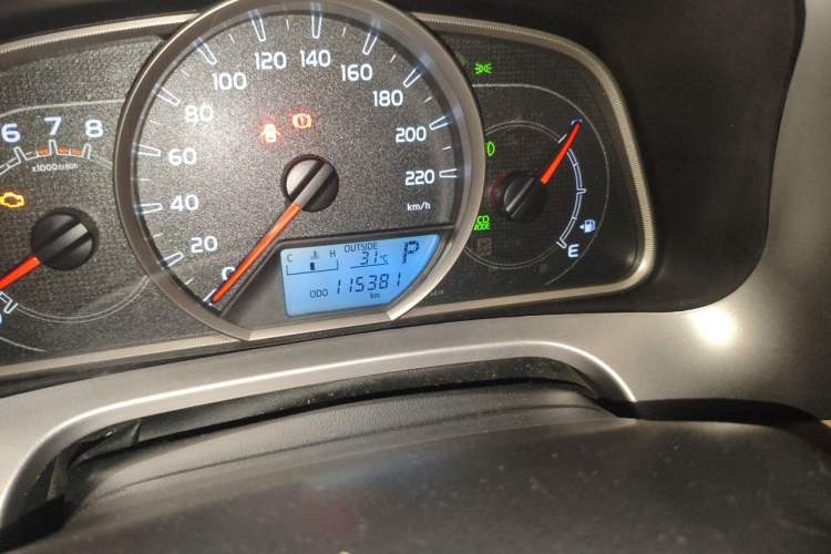 Used Toyota RAV4 2016 2.0L CVT Two-Wheel Drive Fashion Edition China V Standard Odometer Close Up