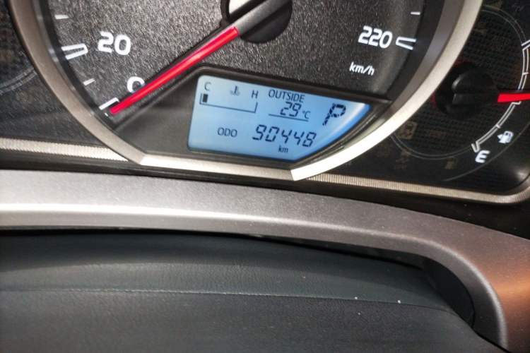 Used Toyota RAV4 2016 2.0L CVT Two-Wheel Drive Fashion Edition China V Standard Odometer Close Up
