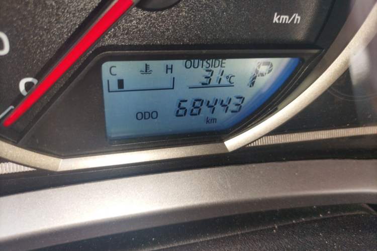 Used Toyota RAV4 2016 2.0L CVT Two-Wheel Drive Urban Edition China V Standard Odometer Close Up