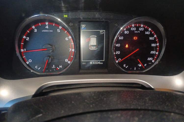 Used Toyota RAV4 2016 2.5L Automatic 4x4 Elite Edition Odometer Close Up