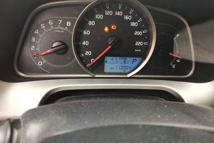 Used Toyota RAV4 2016 2.0L CVT Two-Wheel Drive Fashion Edition China V Standard Odometer Close Up