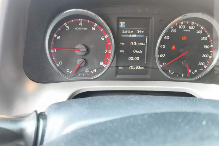 Used Toyota RAV4 2016 2.0L CVT Two-Wheel Drive Smart Edition China V Standard Odometer Close Up