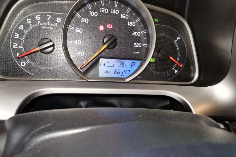 Used Toyota RAV4 2016 2.0L CVT Two-Wheel Drive Fashion Edition China V Standard Odometer Close Up