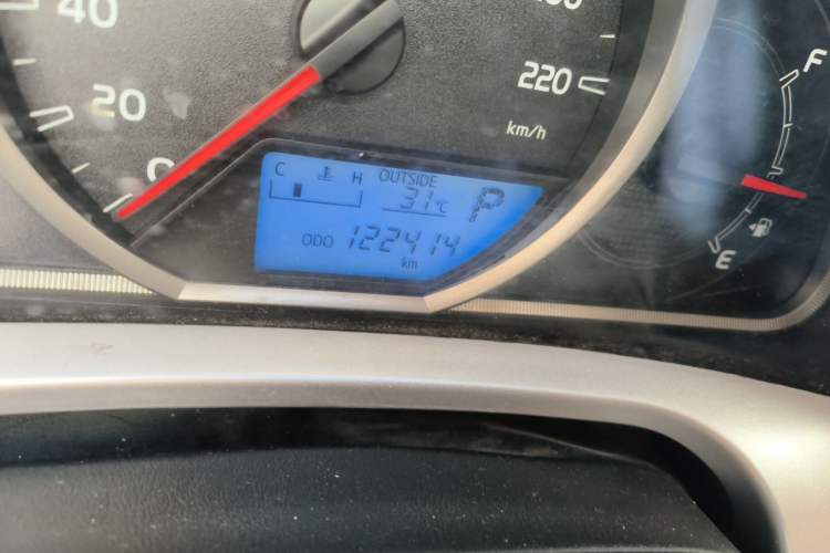 Used Toyota RAV4 2016 2.0L CVT Two-Wheel Drive Fashion Edition China V Standard Odometer Close Up