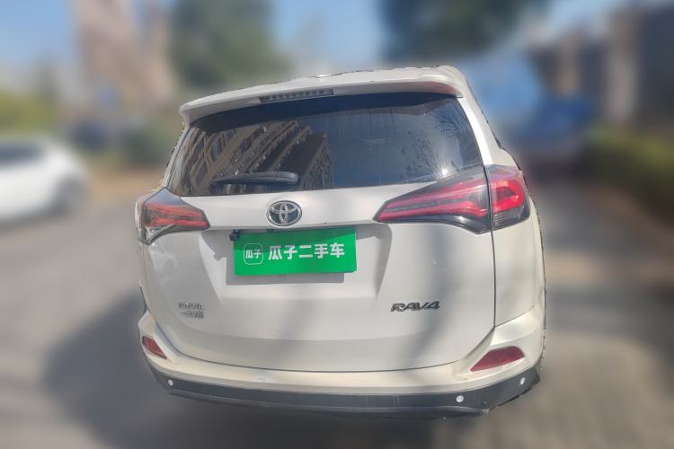 Used Toyota RAV4 2016 2.0L CVT Two-Wheel Drive Comfort Edition China V Standard Rear