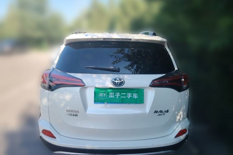 Used Toyota RAV4 2016 2.0L CVT 4x4 New Edition China V Standard Rear