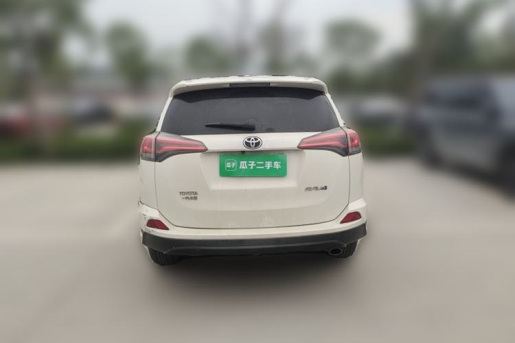 Used Toyota RAV4 2016 2.0L CVT Two-Wheel Drive Comfort Edition China V Standard Rear