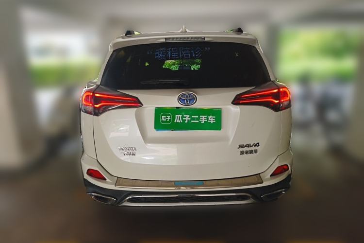 Used Toyota RAV4 2016 2.0L CVT Two-Wheel Drive Fashion Edition China V Standard Rear
