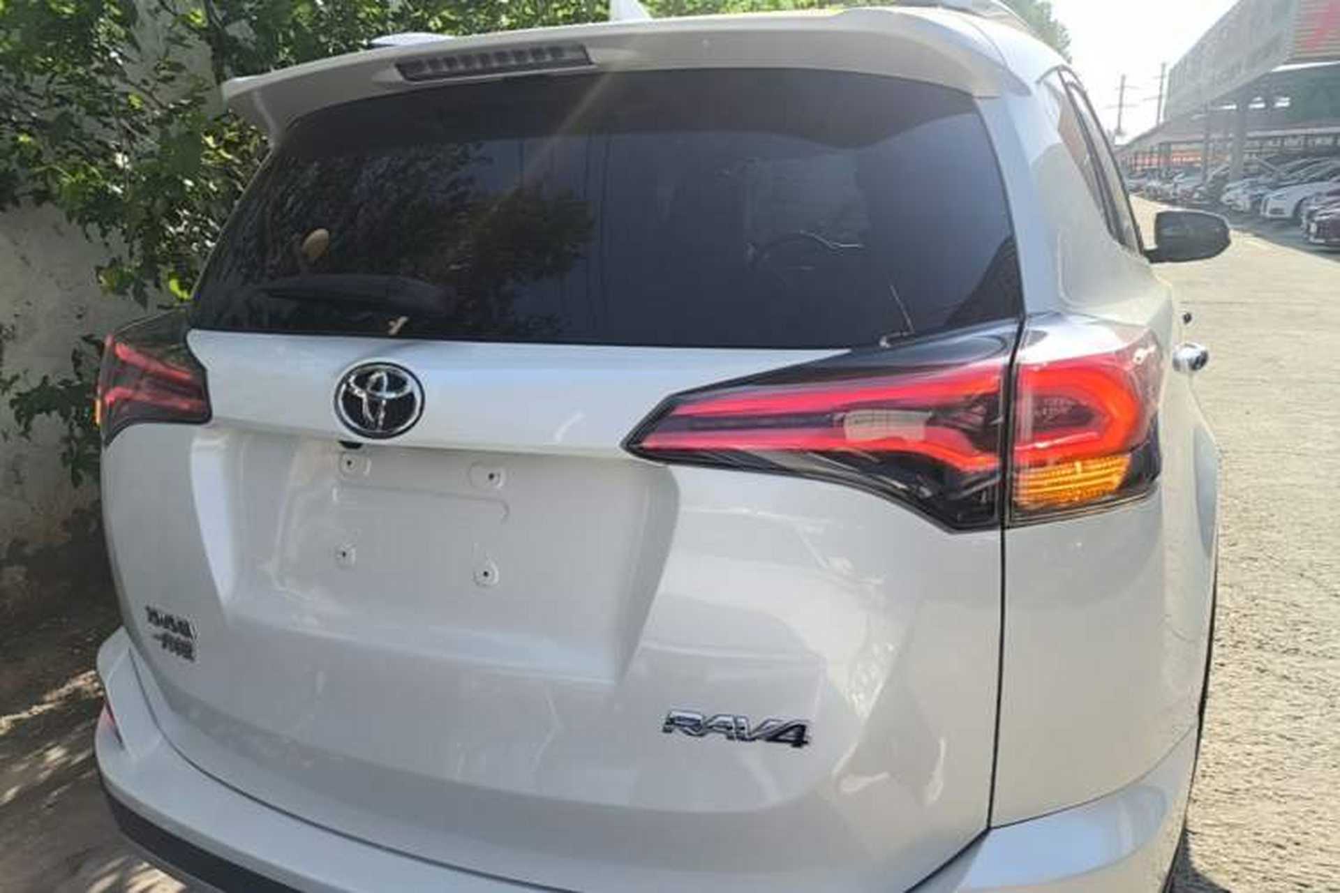 Used Toyota RAV4 2016 2.0L CVT Two-Wheel Drive Smart Edition China V Standard Rear