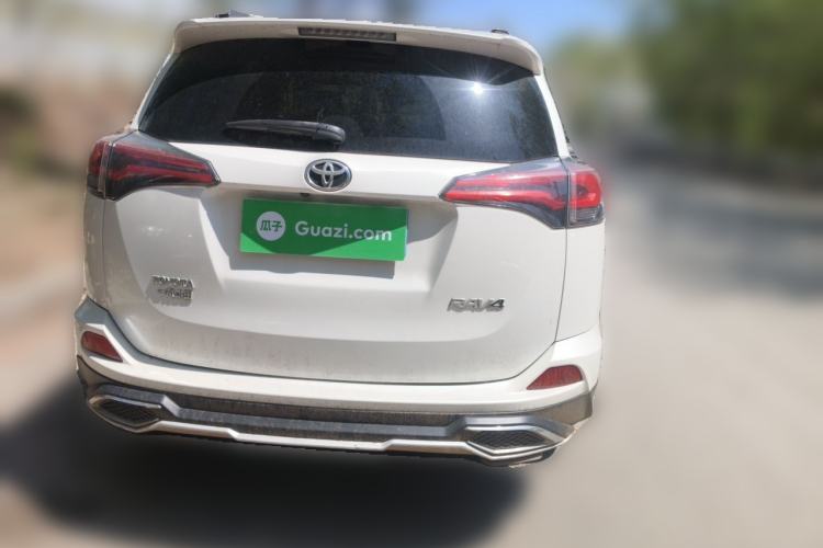 Used Toyota RAV4 2016 2.0L CVT Two-Wheel Drive Comfort Edition China V Standard Rear