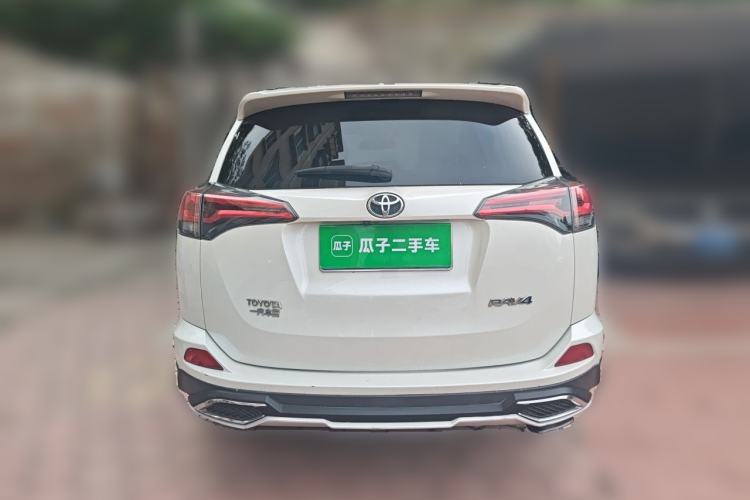 Used Toyota RAV4 2016 2.0L CVT Two-Wheel Drive Smart Edition China V Standard Rear