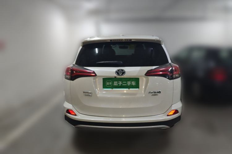 Used Toyota RAV4 2016 2.0L CVT 4x4 New Edition China V Standard Rear