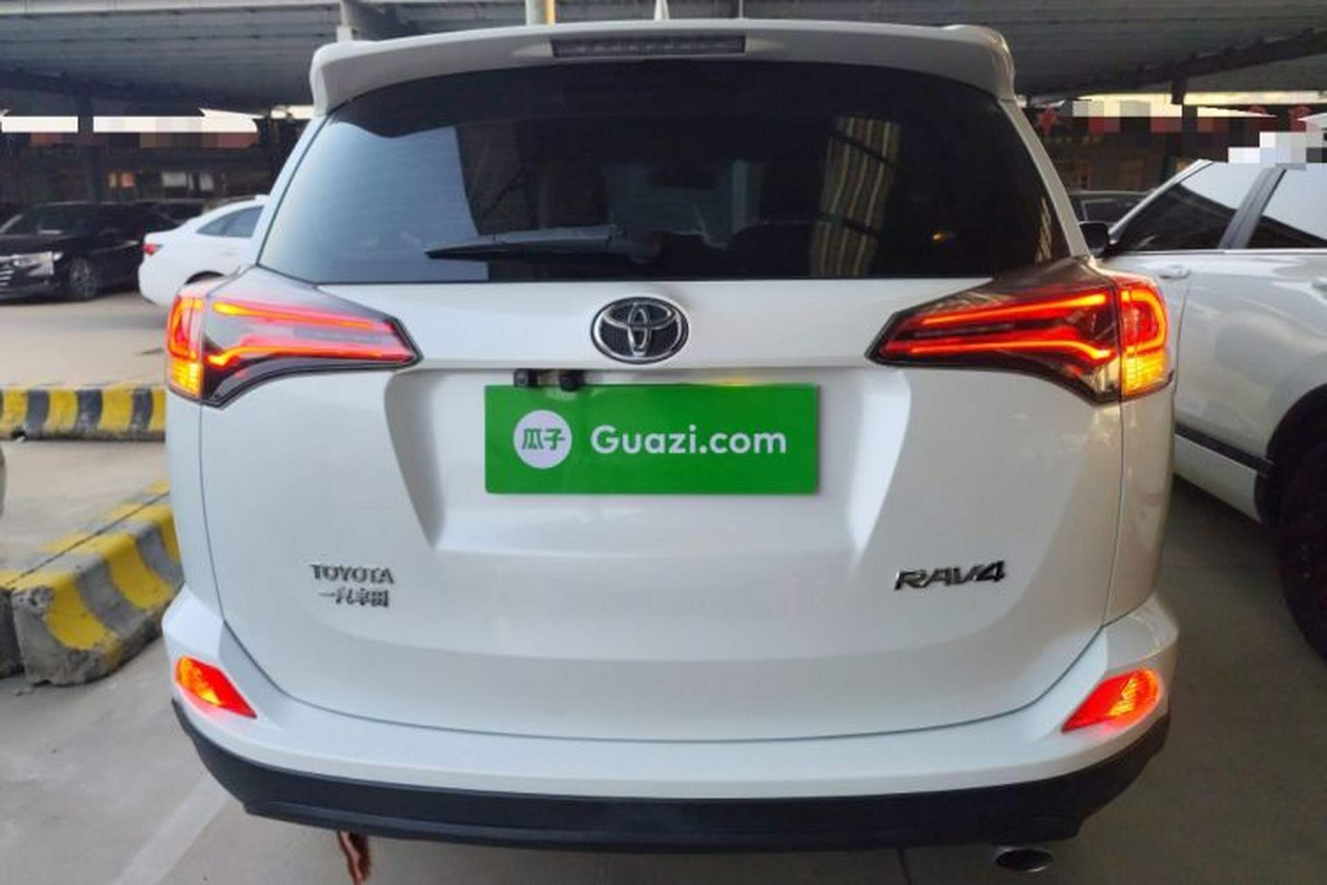 Used Toyota RAV4 2016 2.0L CVT Two-Wheel Drive Urban Edition China V Standard Rear