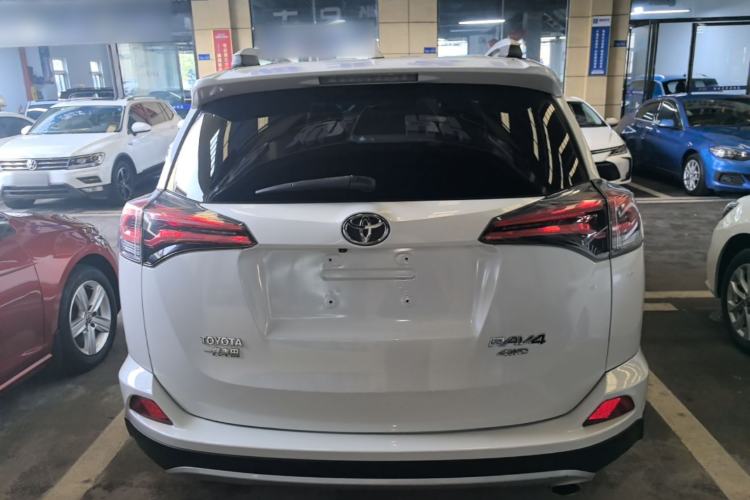Used Toyota RAV4 2016 2.5L Automatic 4x4 Elite Edition Rear
