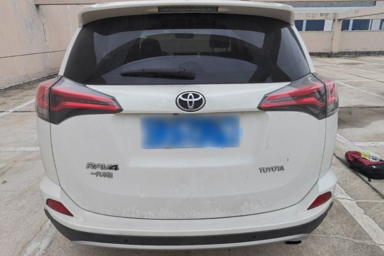 Used Toyota RAV4 2016 2.0L CVT Two-Wheel Drive Smart Edition China V Standard Rear