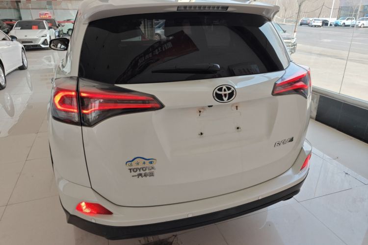 Used Toyota RAV4 2016 2.0L CVT Two-Wheel Drive Comfort Edition China V Standard Rear