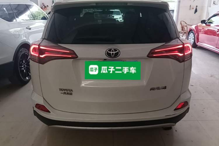 Used Toyota RAV4 2016 2.0L CVT Two-Wheel Drive Smart Edition China V Standard Rear