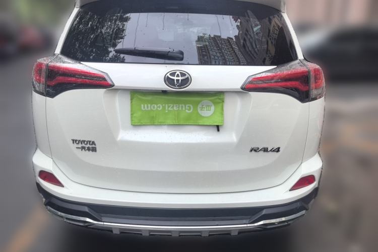 Used Toyota RAV4 2016 2.0L CVT Two-Wheel Drive Comfort Edition China V Standard Rear