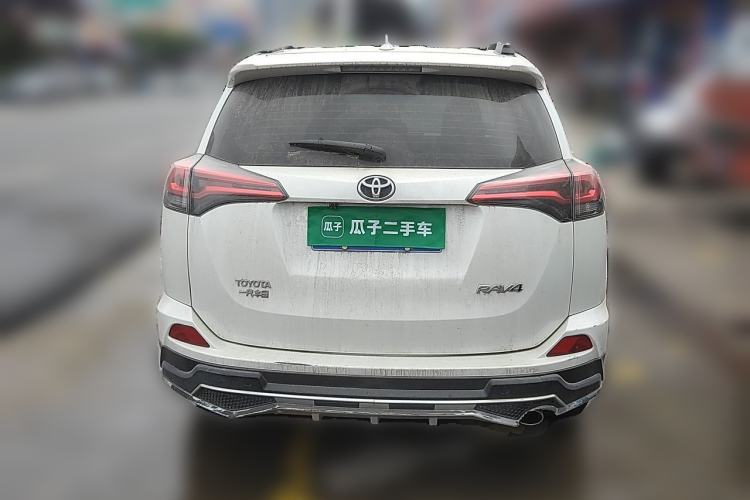 Used Toyota RAV4 2016 2.0L CVT Two-Wheel Drive Urban Edition China V Standard Rear