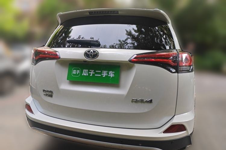 Used Toyota RAV4 2016 2.0L CVT Two-Wheel Drive Smart Edition China V Standard Rear
