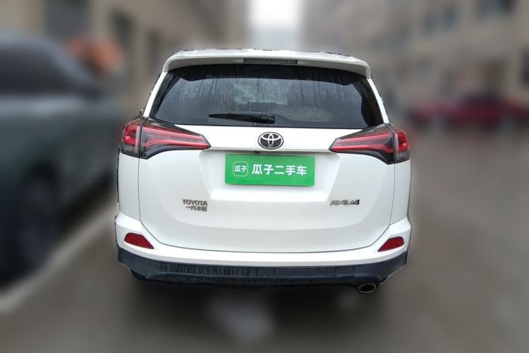 Used Toyota RAV4 2016 2.0L CVT Two-Wheel Drive Comfort Edition China V Standard Rear