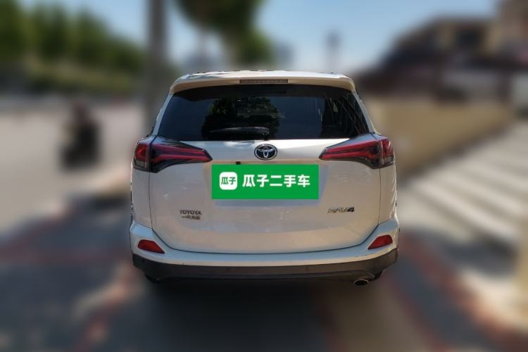 Used Toyota RAV4 2016 2.0L CVT Two-Wheel Drive Urban Edition China V Standard Rear