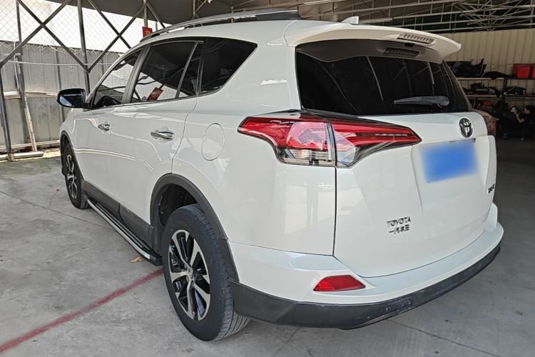 Used Toyota RAV4 2016 2.0L CVT Two-Wheel Drive Fashion Edition China V Standard Rear Left 45 Deg