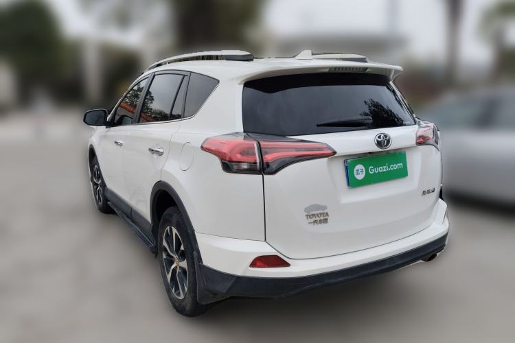 Used Toyota RAV4 2016 2.0L CVT Two-Wheel Drive Fashion Edition China V Standard Rear Left 45 Deg