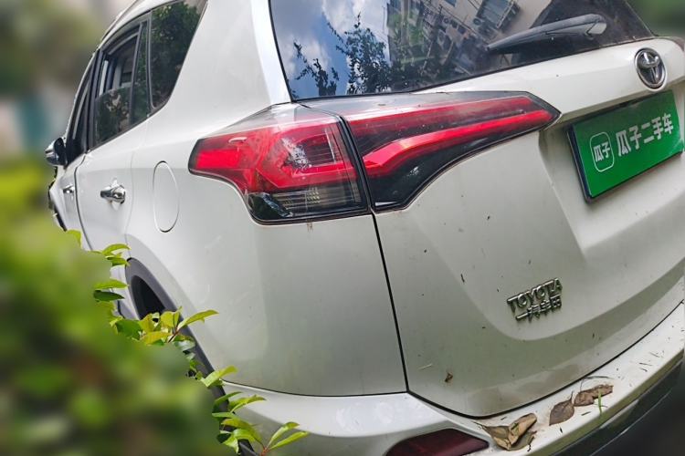 Used Toyota RAV4 2016 2.0L CVT Two-Wheel Drive Fashion Edition China V Standard Rear Left 45 Deg