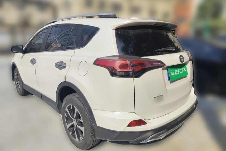 Used Toyota RAV4 2016 2.0L CVT Two-Wheel Drive Fashion Edition China V Standard Rear Left 45 Deg