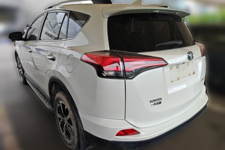 Used Toyota RAV4 2016 2.0L CVT Two-Wheel Drive Fashion Edition China V Standard Rear Left 45 Deg
