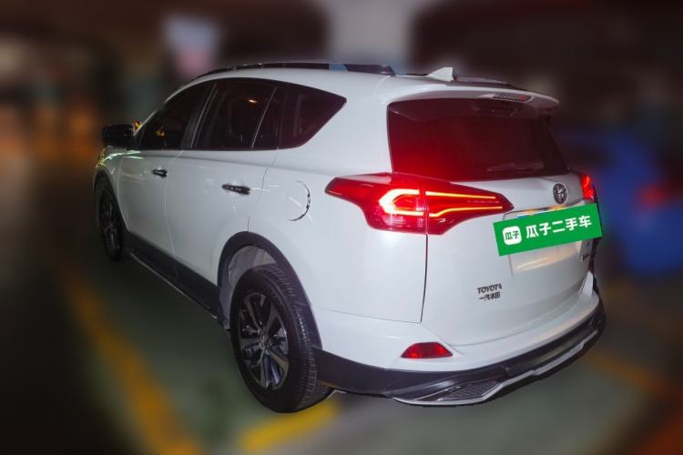 Used Toyota RAV4 2016 2.0L CVT Two-Wheel Drive Fashion Edition China V Standard Rear Left 45 Deg