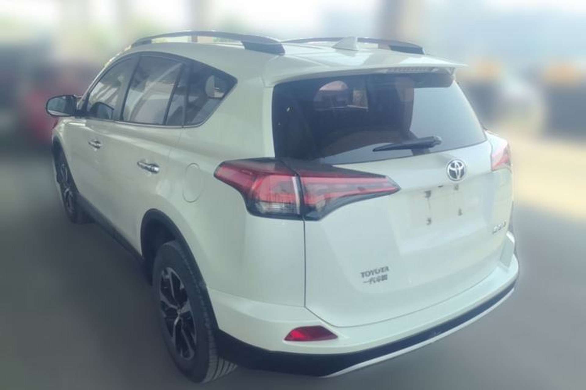 Used Toyota RAV4 2016 2.0L CVT Two-Wheel Drive Smart Edition China V Standard Rear Left 45 Deg