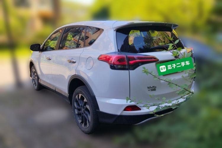 Used Toyota RAV4 2016 2.5L Automatic 4x4 Elite Edition Rear Left 45 Deg