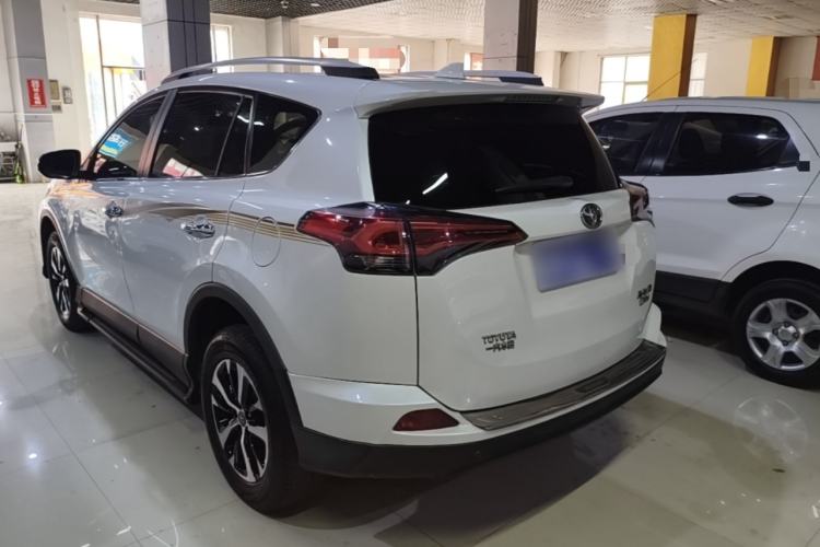 Used Toyota RAV4 2016 2.0L CVT Two-Wheel Drive Fashion Edition China V Standard Rear Left 45 Deg