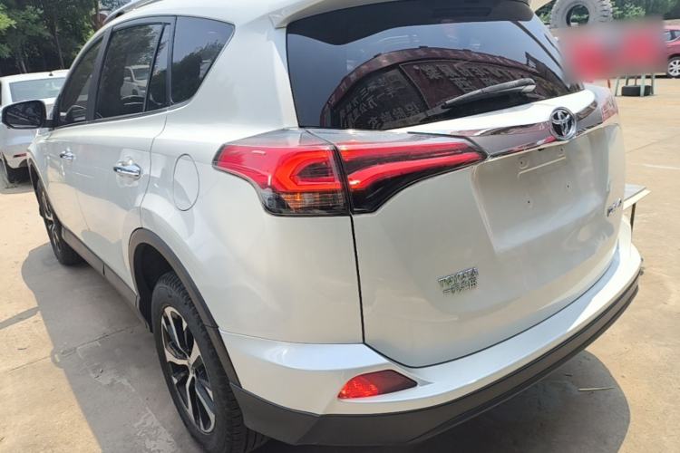 Used Toyota RAV4 2016 2.0L CVT Two-Wheel Drive Comfort Edition China V Standard Rear Left 45 Deg