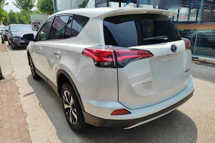 Used Toyota RAV4 2016 2.0L CVT Two-Wheel Drive Smart Edition China V Standard Rear Left 45 Deg