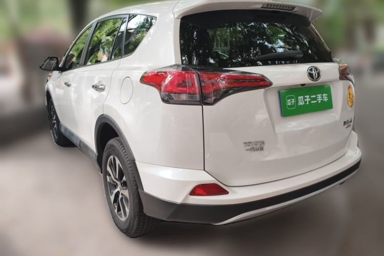 Used Toyota RAV4 2016 2.0L CVT 4x4 New Edition China V Standard Rear Left 45 Deg