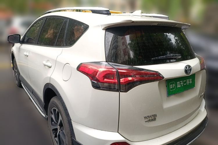 Used Toyota RAV4 2016 2.0L CVT Two-Wheel Drive Urban Edition China V Standard Rear Left 45 Deg