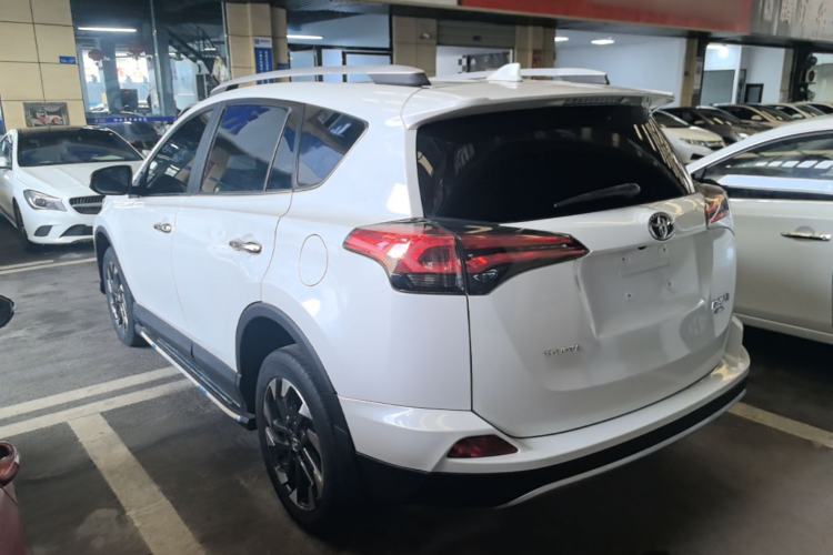 Used Toyota RAV4 2016 2.5L Automatic 4x4 Elite Edition Rear Left 45 Deg