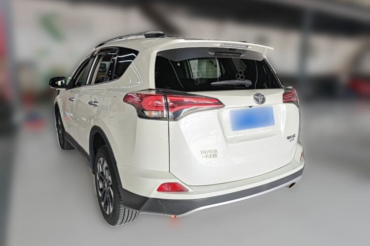 Used Toyota RAV4 2016 2.5L Automatic 4x4 Elite Edition Rear Left 45 Deg