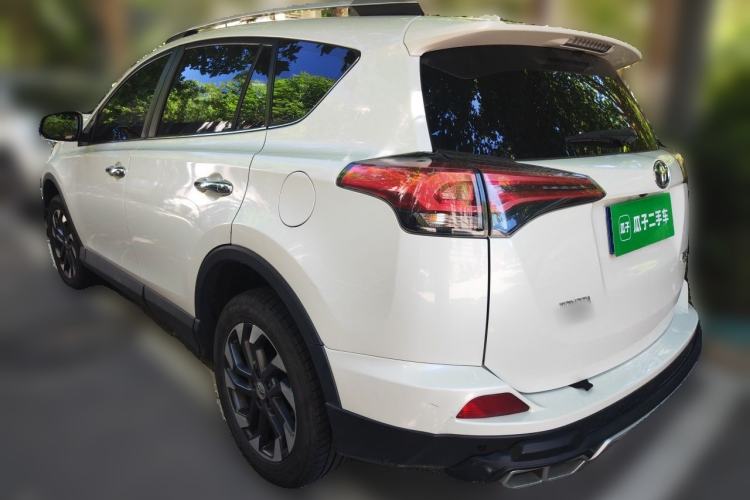 Used Toyota RAV4 2016 2.5L Automatic 4x4 Elite Edition Rear Left 45 Deg