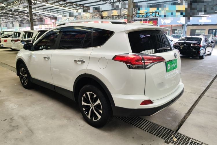 Used Toyota RAV4 2016 2.0L CVT Two-Wheel Drive Fashion Edition China V Standard Rear Left 45 Deg