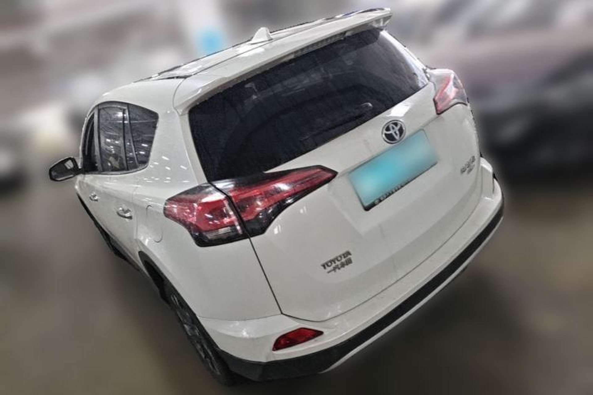 Used Toyota RAV4 2016 2.5L Automatic 4x4 Elite Edition Rear Left 45 Deg