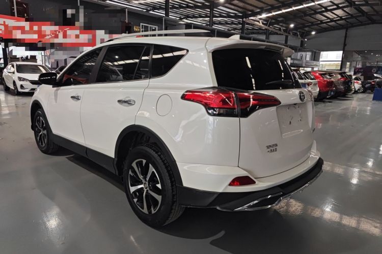 Used Toyota RAV4 2016 2.0L CVT Two-Wheel Drive Fashion Edition China V Standard Rear Left 45 Deg