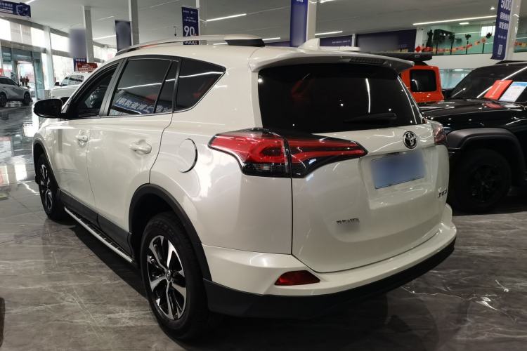 Used Toyota RAV4 2016 2.0L CVT Two-Wheel Drive Urban Edition China V Standard Rear Left 45 Deg