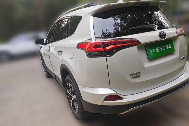 Used Toyota RAV4 2016 2.0L CVT Two-Wheel Drive Smart Edition China V Standard Rear Left 45 Deg