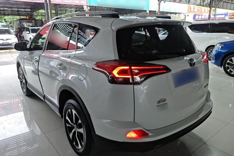 Used Toyota RAV4 2016 2.0L CVT Two-Wheel Drive Urban Edition China V Standard Rear Left 45 Deg