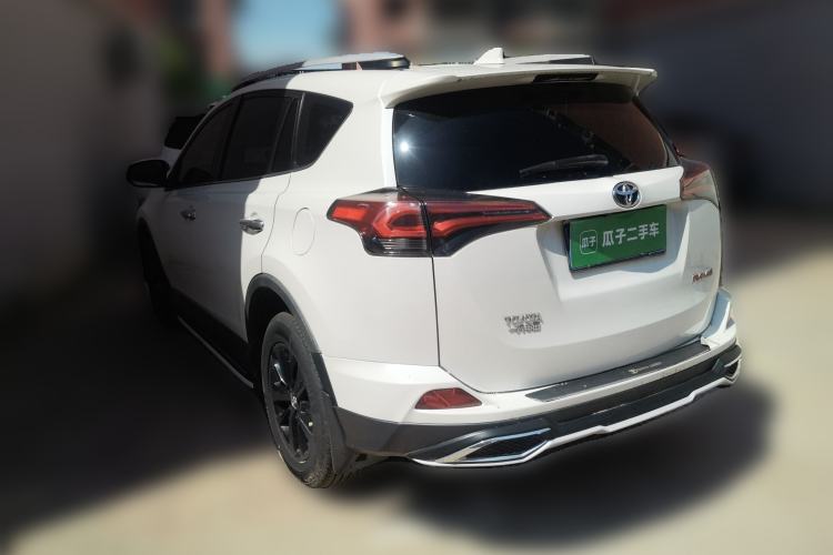 Used Toyota RAV4 2016 2.0L CVT Two-Wheel Drive Fashion Edition China V Standard Rear Left 45 Deg