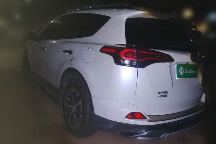 Used Toyota RAV4 2016 2.0L CVT Two-Wheel Drive Fashion Edition China V Standard Rear Left 45 Deg